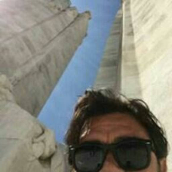 Meet your Posher, Chris - Picture 1 of 1